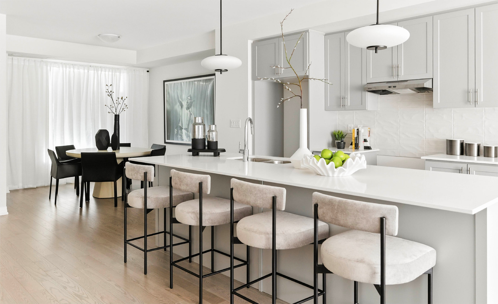 Open-concept kitchen representative of DECO Homes design at Modo