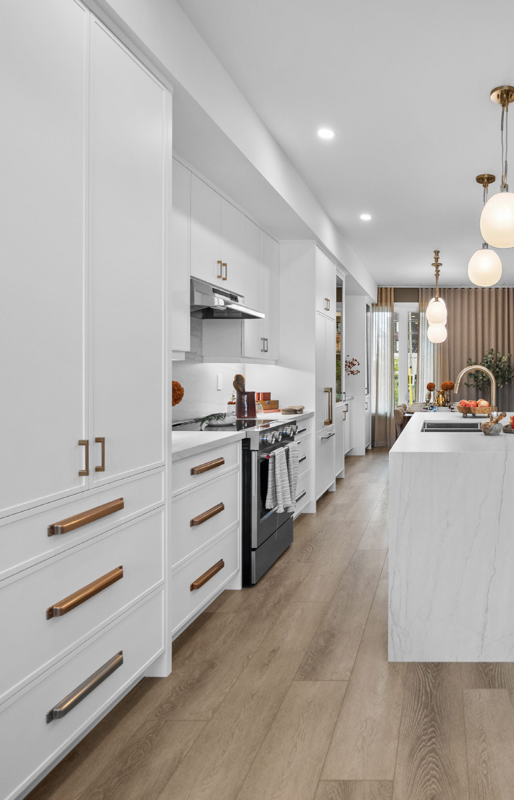 Montara interior kitchen with quartz island and integrated cabinetry